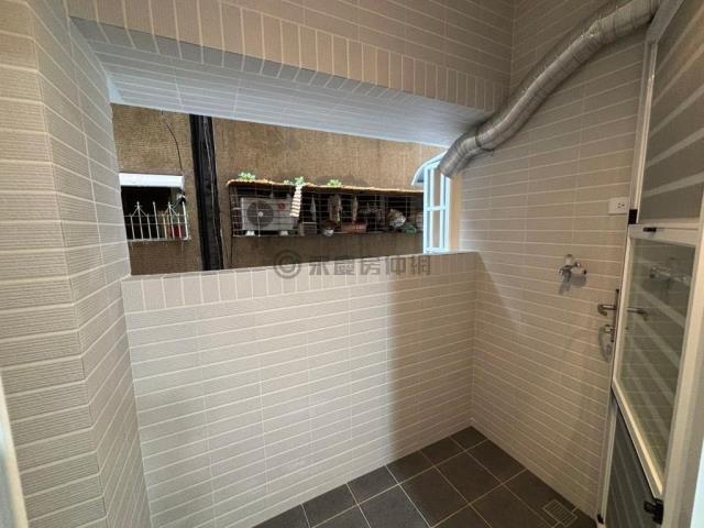 高雄新興區大樓-11