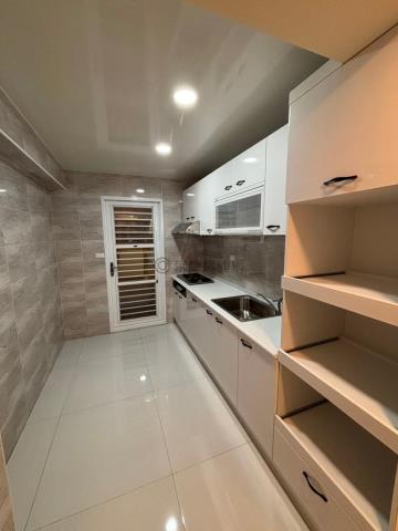 高雄新興區大樓-8